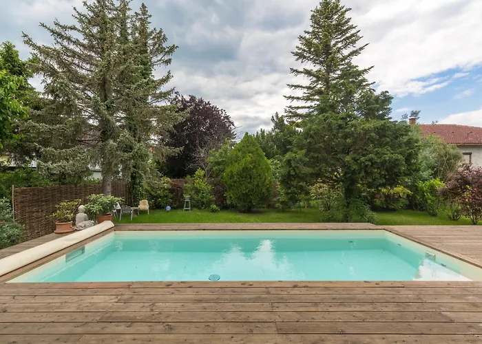 Elegant Pool - Vienna Limit Villa Hennersdorf