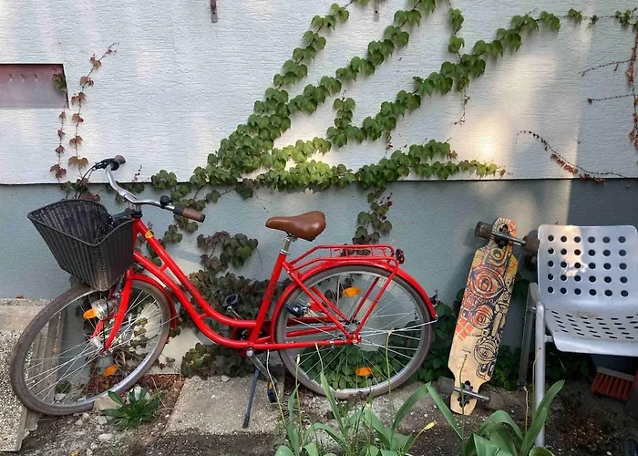 Elegant Pool - Vienna Limit * Hennersdorf